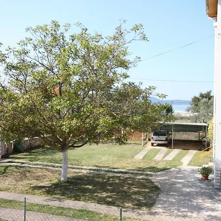 Family Friendly Seaside Sukosan, Zadar - 3273 Apartment