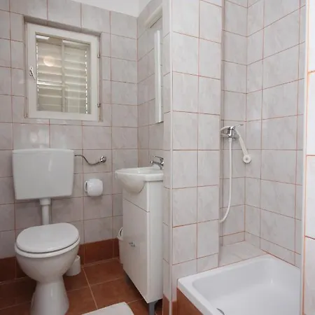 Family Friendly Seaside Sukosan, Zadar - 3273 Apartment